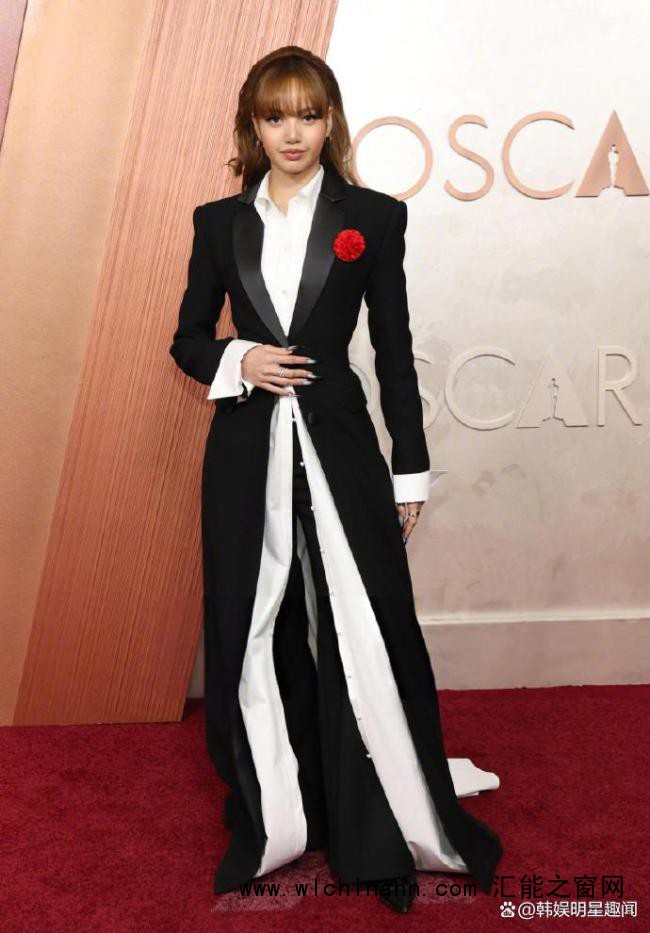 lisa奥斯卡红毯慢镜头 全球粉丝尖叫连连