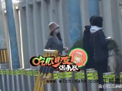 章子怡低调接儿子放学 究竟发生了什么？