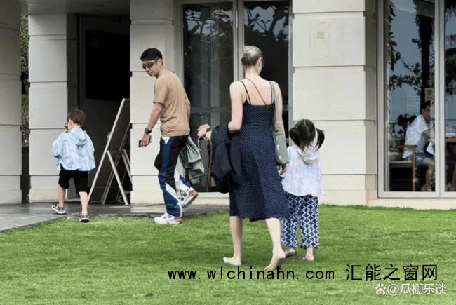 撒贝宁夫妇带儿女骑行 妻子白到发光 真实家庭生活获赞