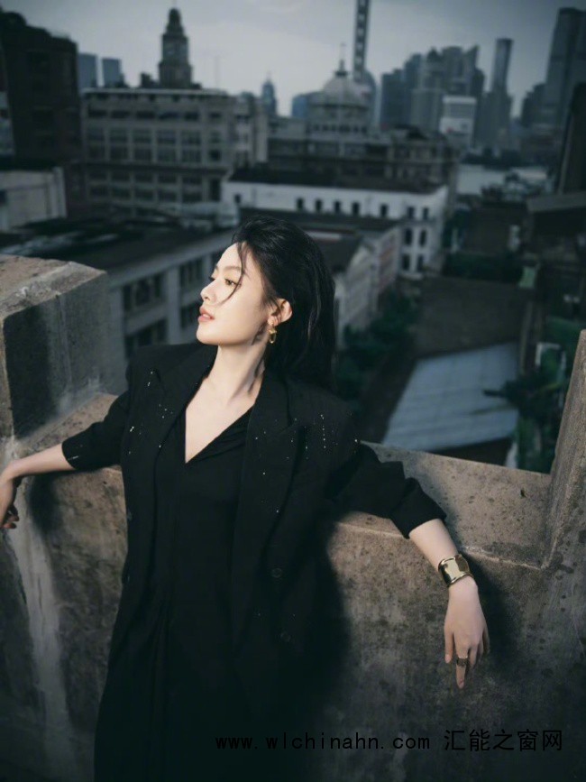 芭莎派对上的陈丽君可甜可酷，陈丽君的帅真不是装的