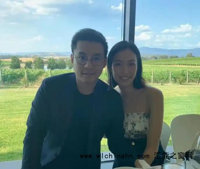 霍震霆曝儿子霍启仁已结婚