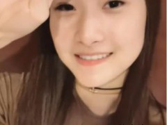 马伊琍16岁大女儿晒美照 越长越像妈妈 究竟发生了什么？