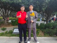 男生高考700分仍逃不过班主任批评 究竟发生了什么？