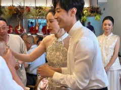 董璇婚宴和佟丽娅合照 究竟发生了什么？