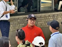 撒贝宁一家游敦煌莫高窟 究竟发生了什么？