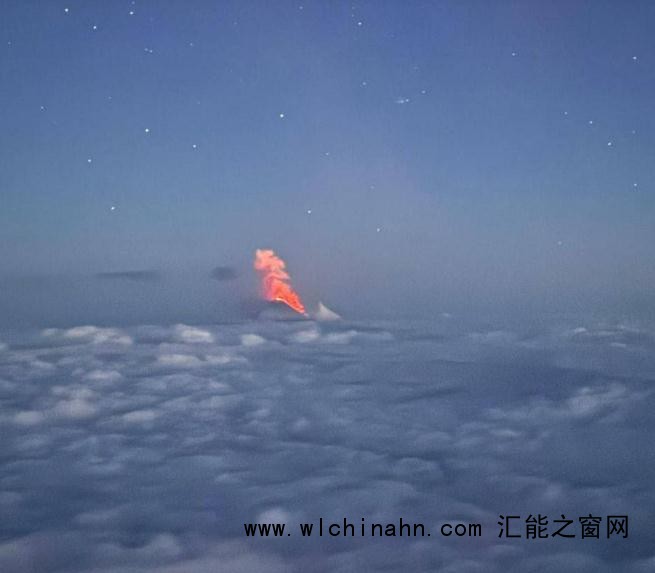俄堪察加半岛8.7级强震后火山喷发