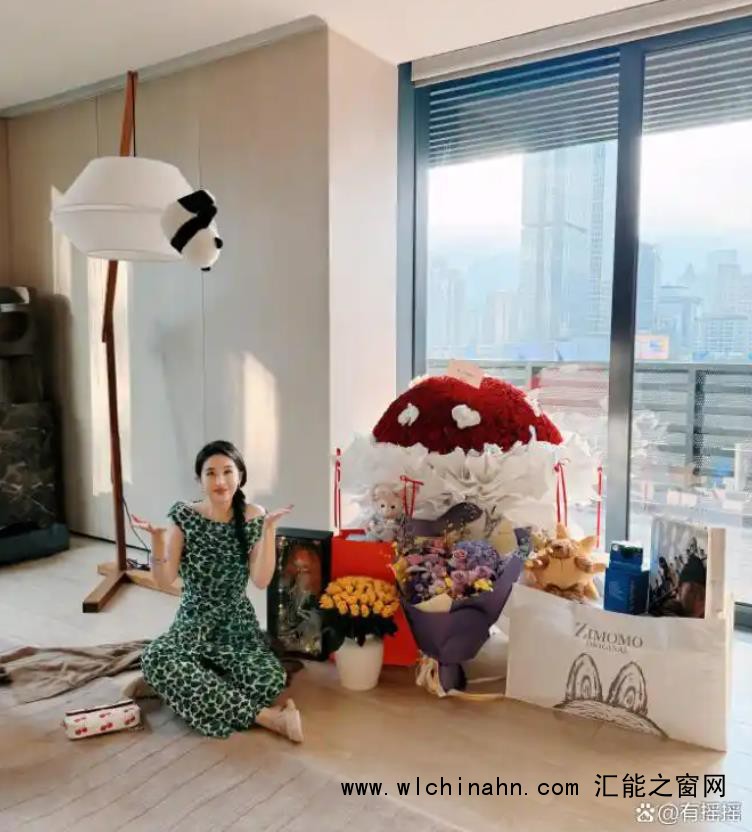 刘亦菲晒38岁生日照