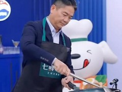 刘强东直播炒菜调侃马云 究竟发生了什么？