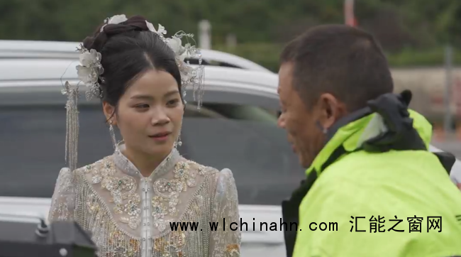 爸爸凌晨骑行300公里送女儿出嫁