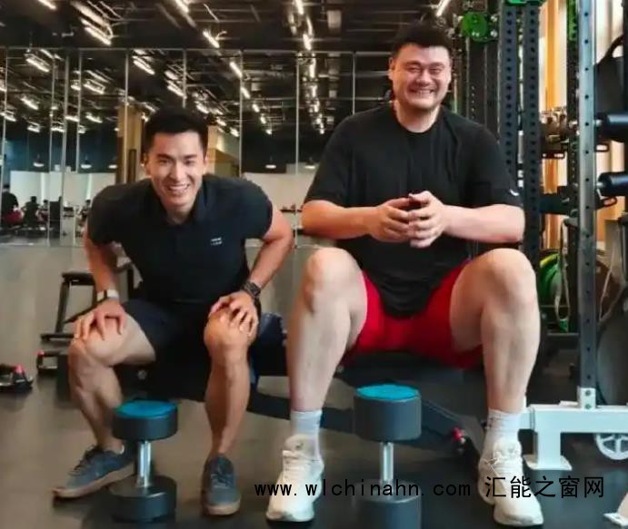 姚明谈近期状态:吃饭睡觉打魔兽