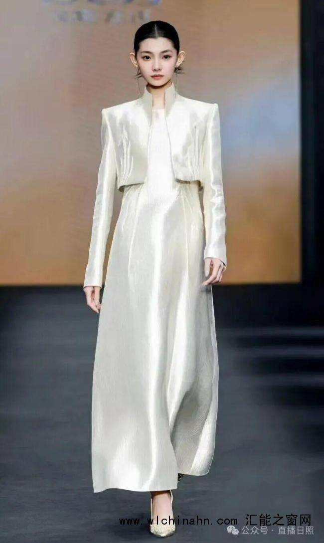 山东姑娘赵娜获环球小姐中国总冠军 优雅智慧征服评委