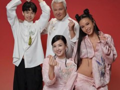 破防!55岁张庭只是晒了组全家福 评论区秒变“梗王”大赛现场!