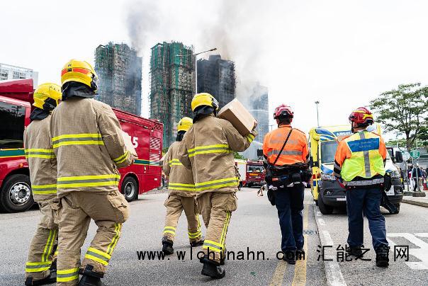 多名艺人宣布延期或取消文娱活动