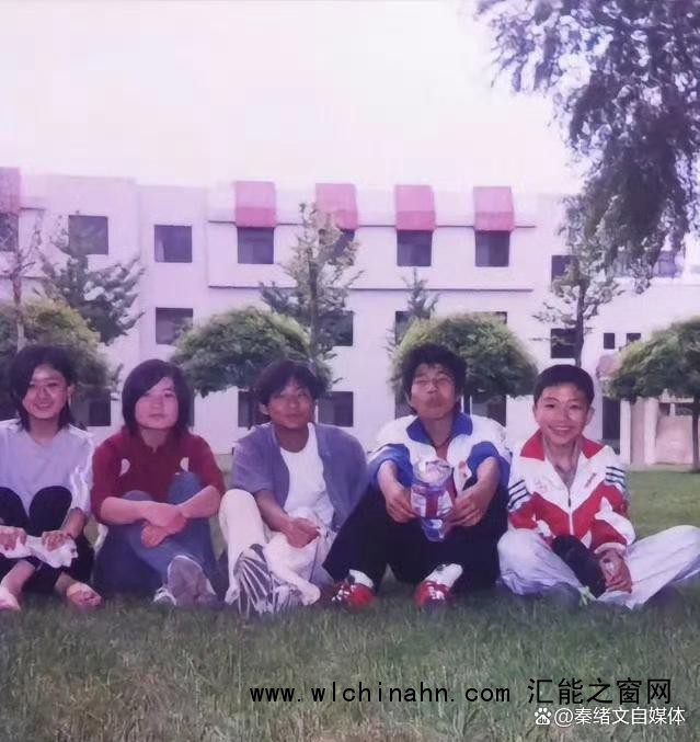 赵丽颖初中旧照曝光