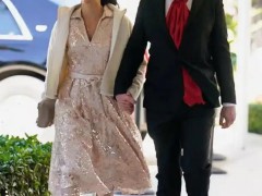 马斯克罕见牵手印度裔女友 究竟发生了什么？