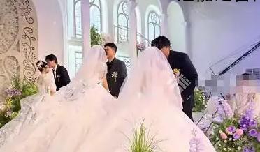 00后三胞胎兄弟同一天办婚礼