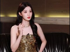 王楚然自曝近视700多度，因童年阴影不敢做手术，常年戴隐形眼干到爆